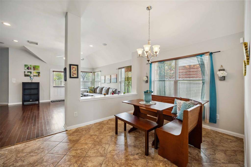 Cozy breakfast nook with great natural light—perfect for casual meals and morning coffee.