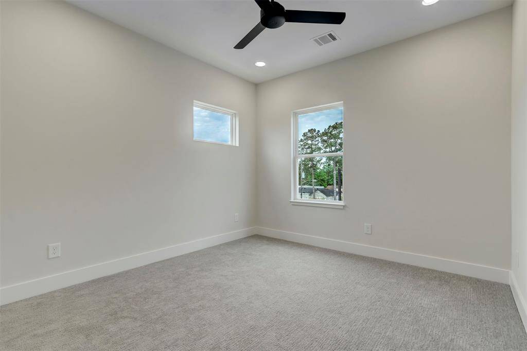 3rd floor large 3rd bedroom