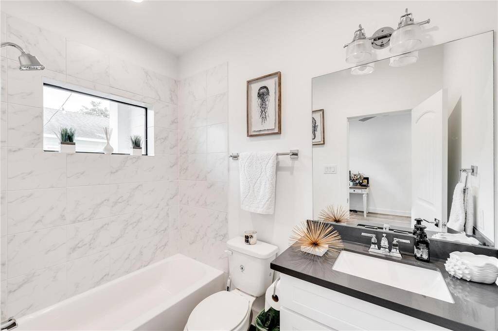 3rd bath on 1st floor