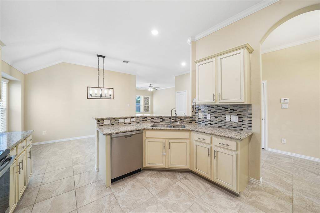 Open concept floor plan.
