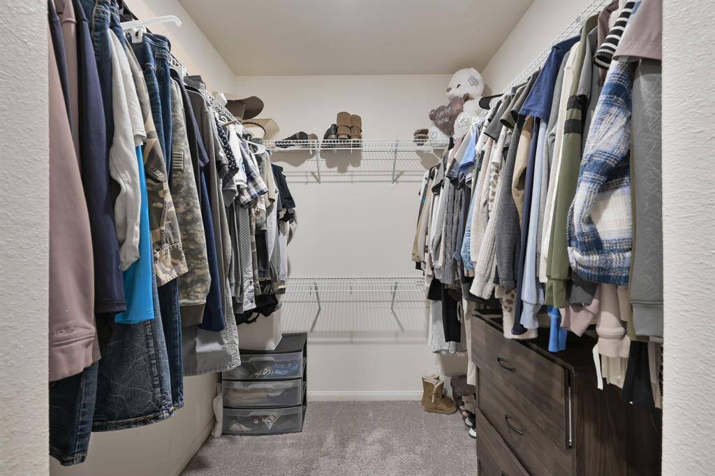 Primary Walkin Closet