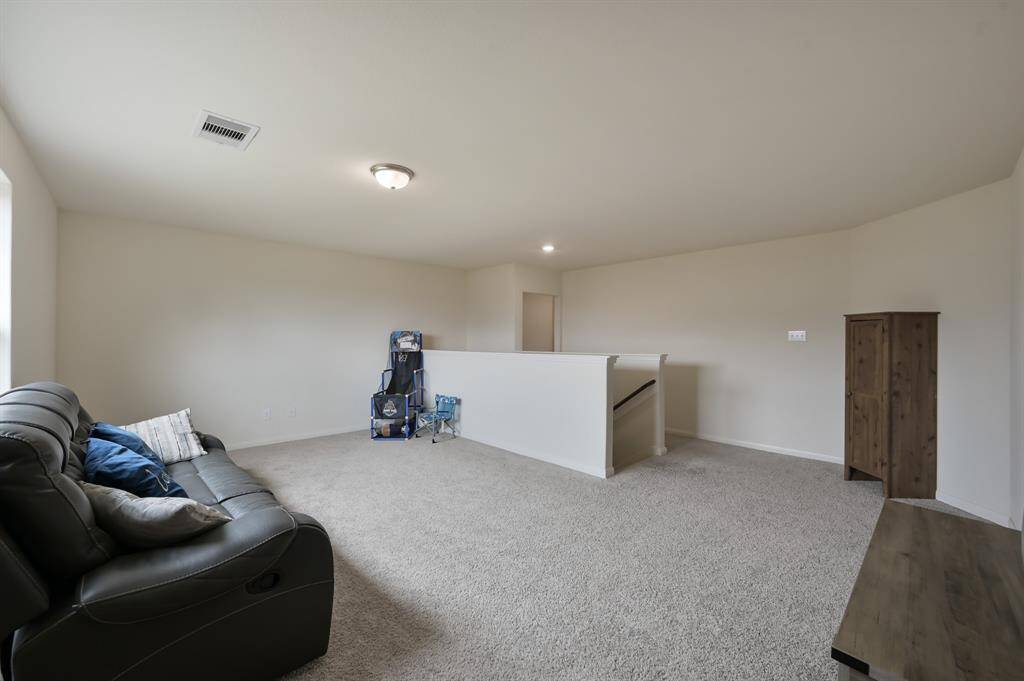 2nd Floor Gameroom/Flex room