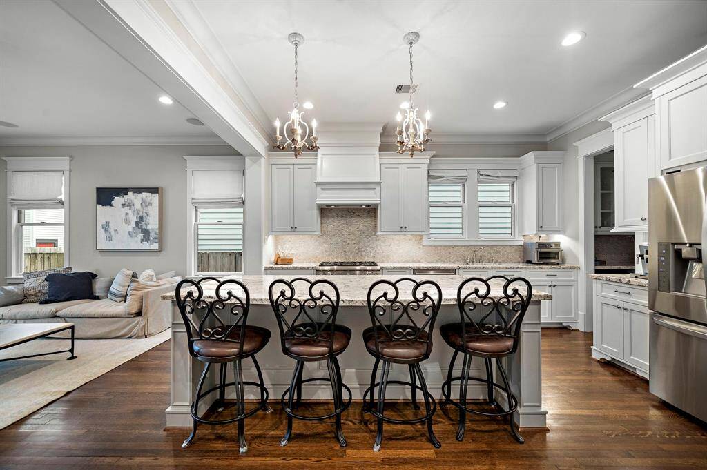 Talk about a standout feature—this single-level island takes the cake! Perfectly positioned for cooking, dining, or entertaining, it’s a true focal point of the kitchen.