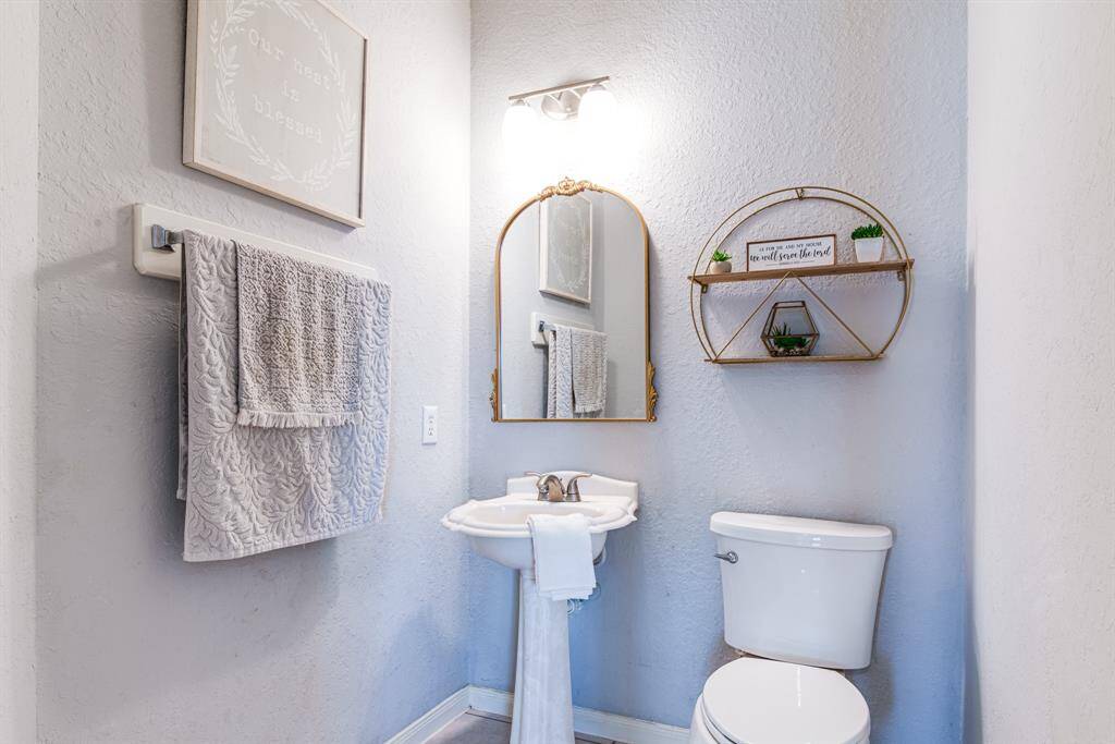 Powder room