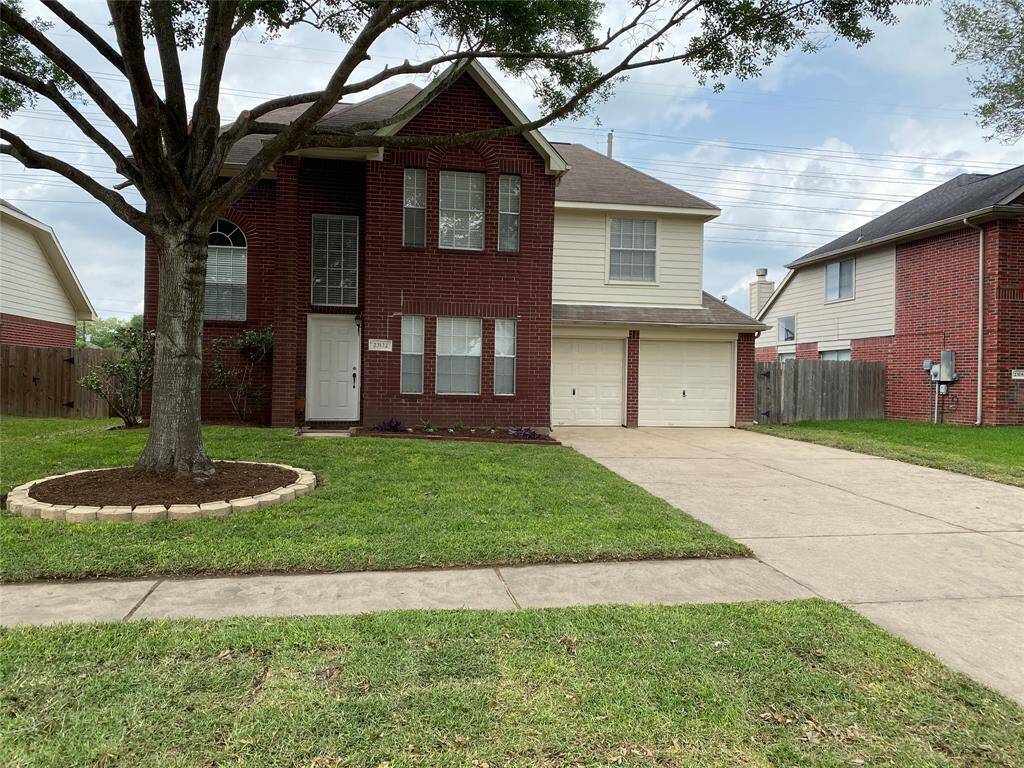 1.FRONT OF HOUSE