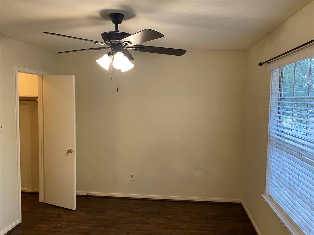 29.BEDROOM3 AND CLOSET