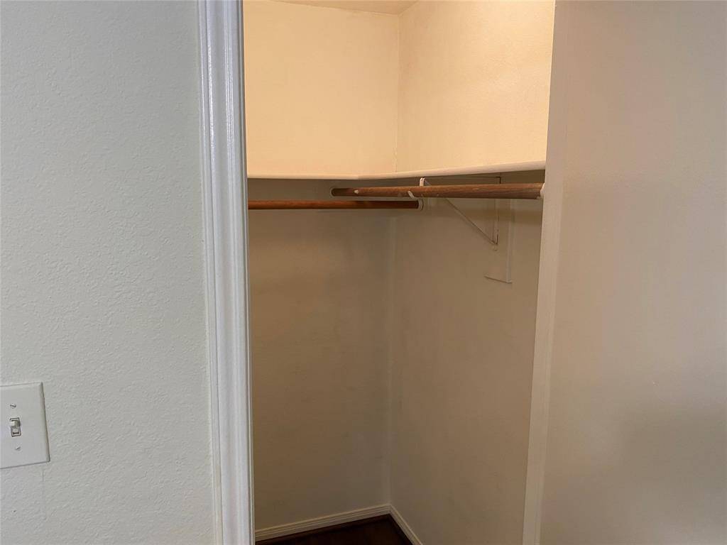 31.BEDROOM3 CLOSET