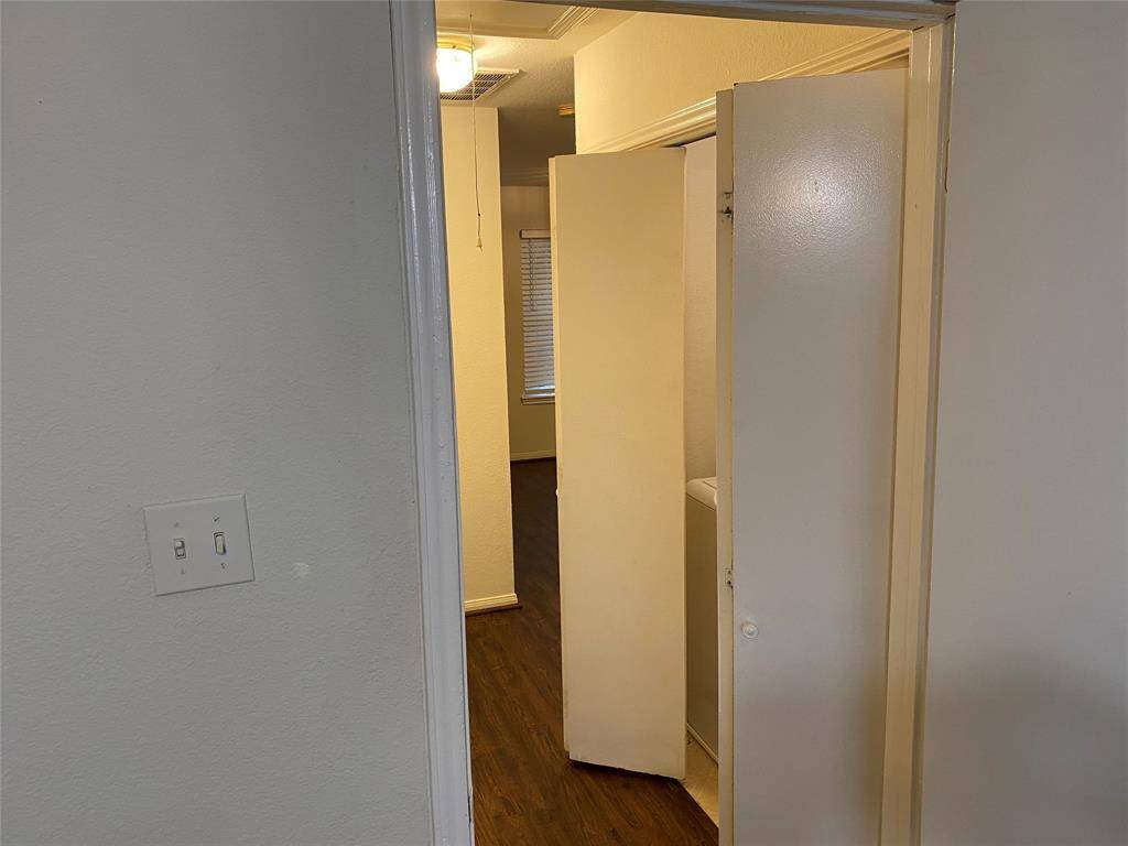 34.LAUNDRY PASSAGE AREA