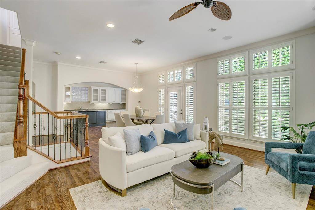 living area =2nd floor