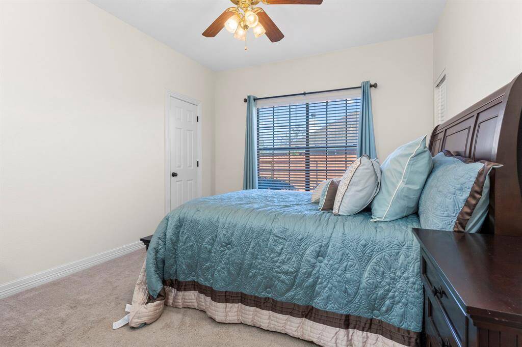 Guest bedroom on 1st floor