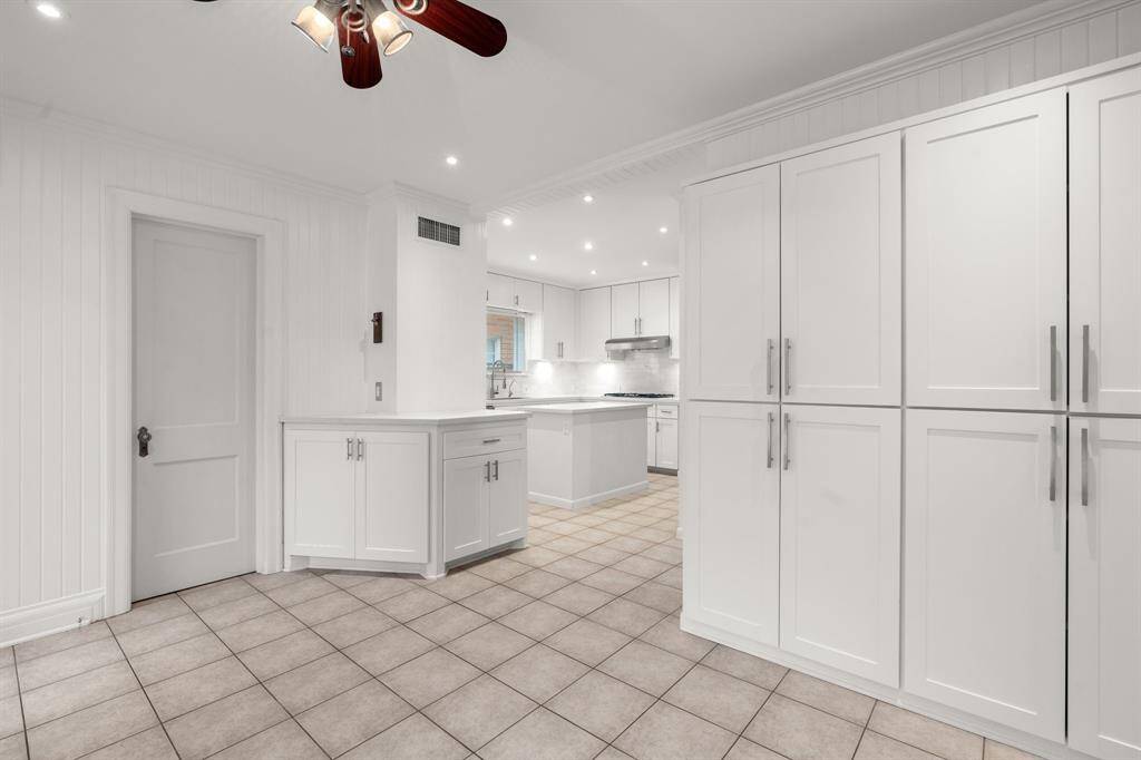 Breakfast Area/Kitchen