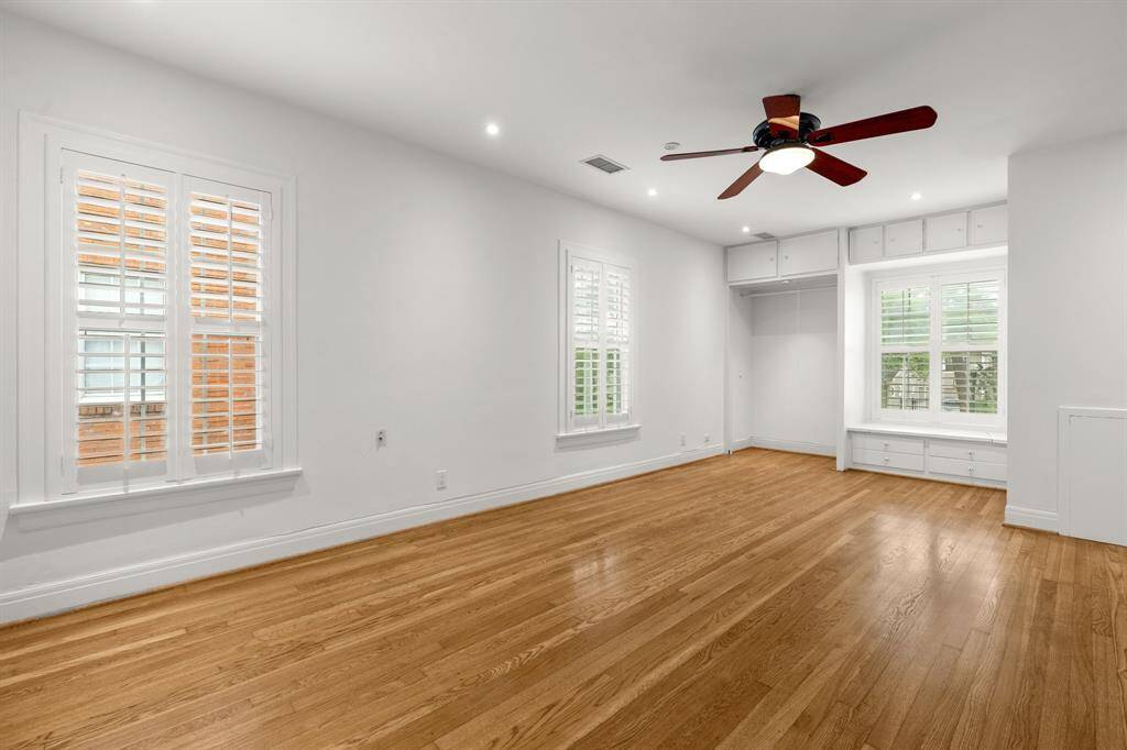 Spacious Primary Bedroom Upstairs