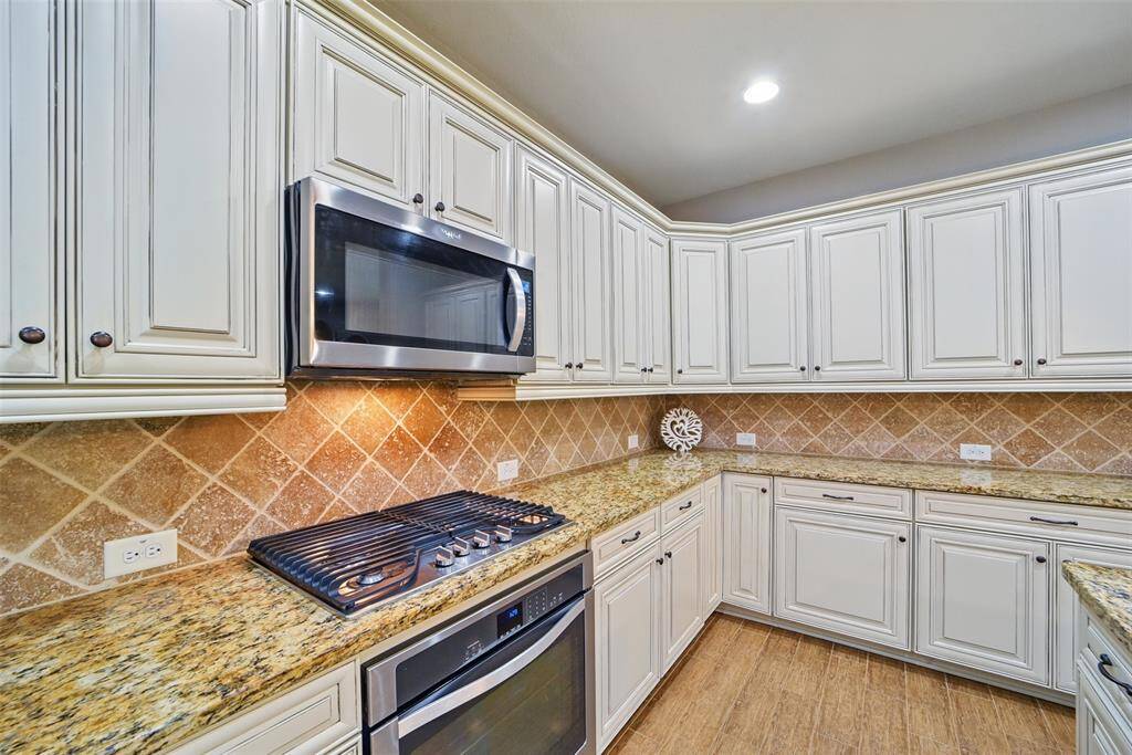 Gas range and upgraded appliances.