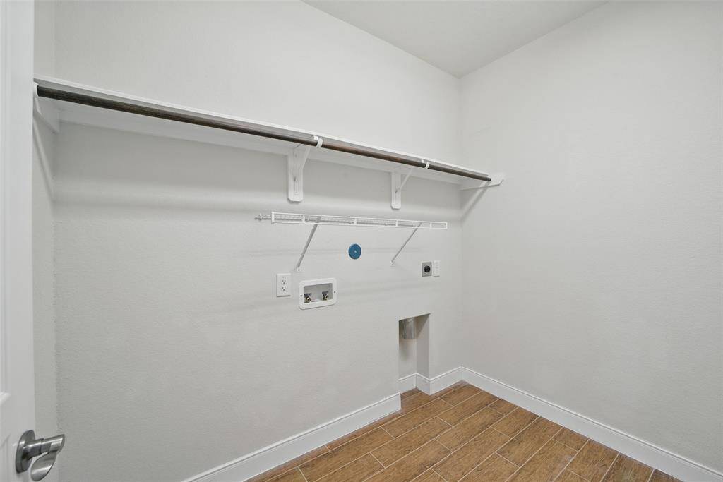 Utility room across from the Mud drop.