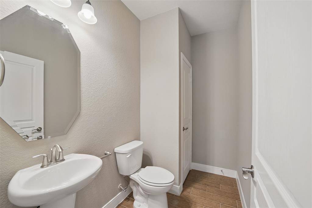 Half bath by the entryway.