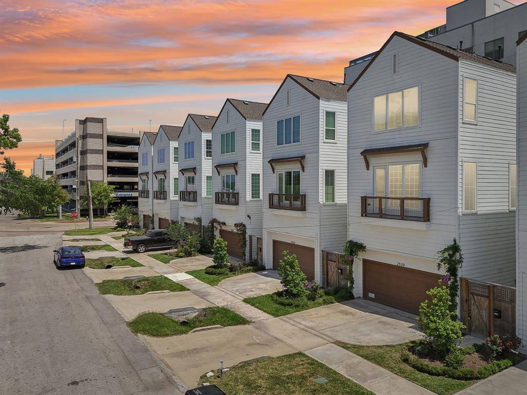 2520 Ohsfeldt is a 3 story luxury home!