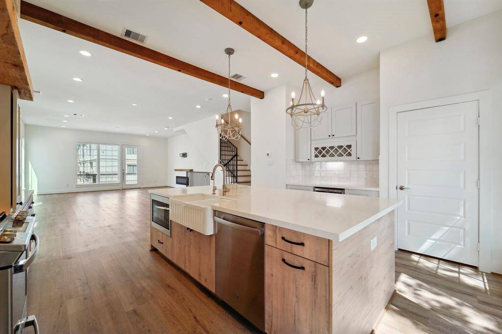 All stainless steel appliances