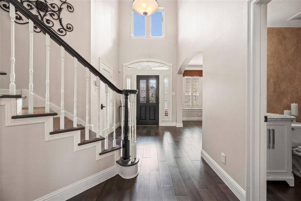 An impressive foyer welcomes you inside!