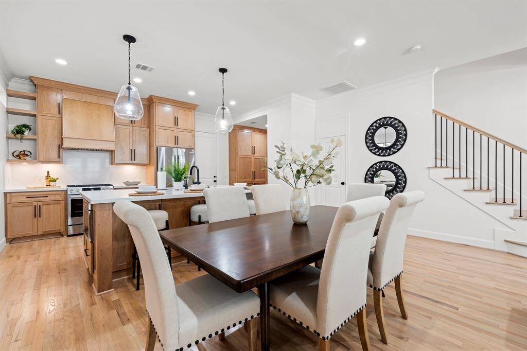 Abundant room for dining.