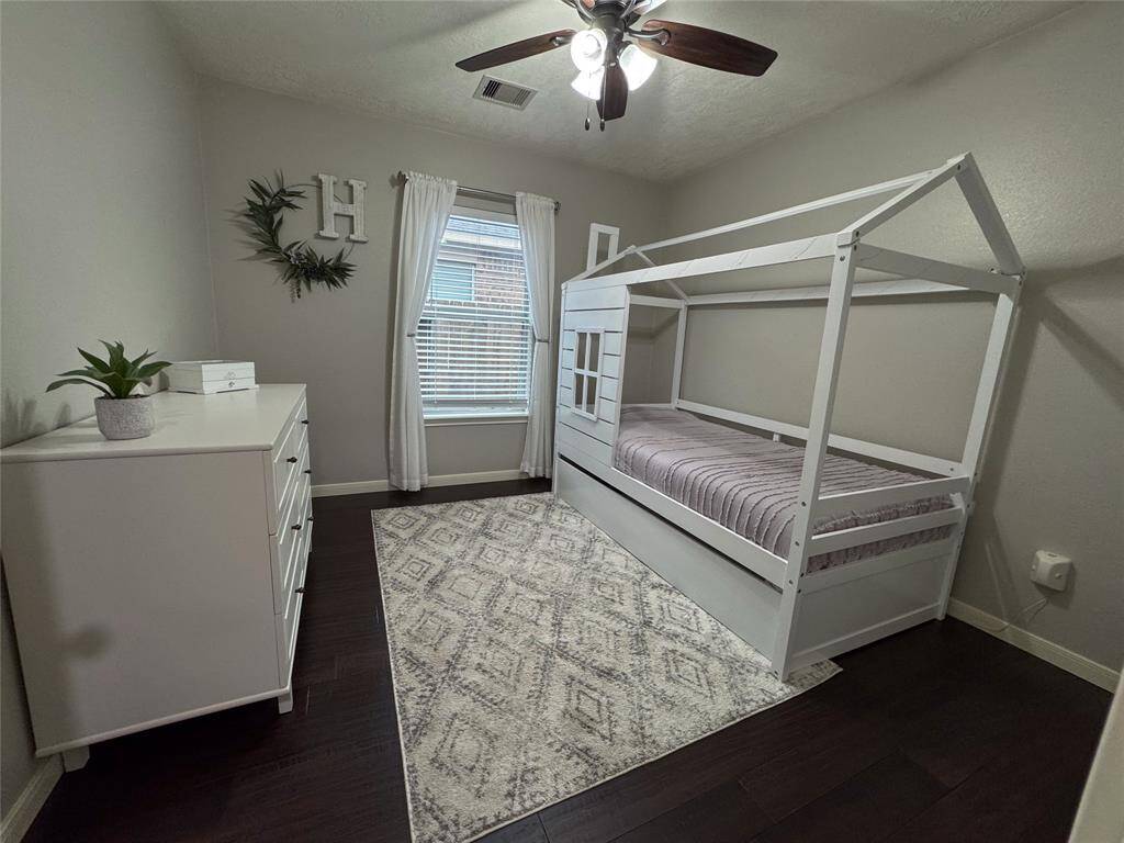 Second secondary bedroom