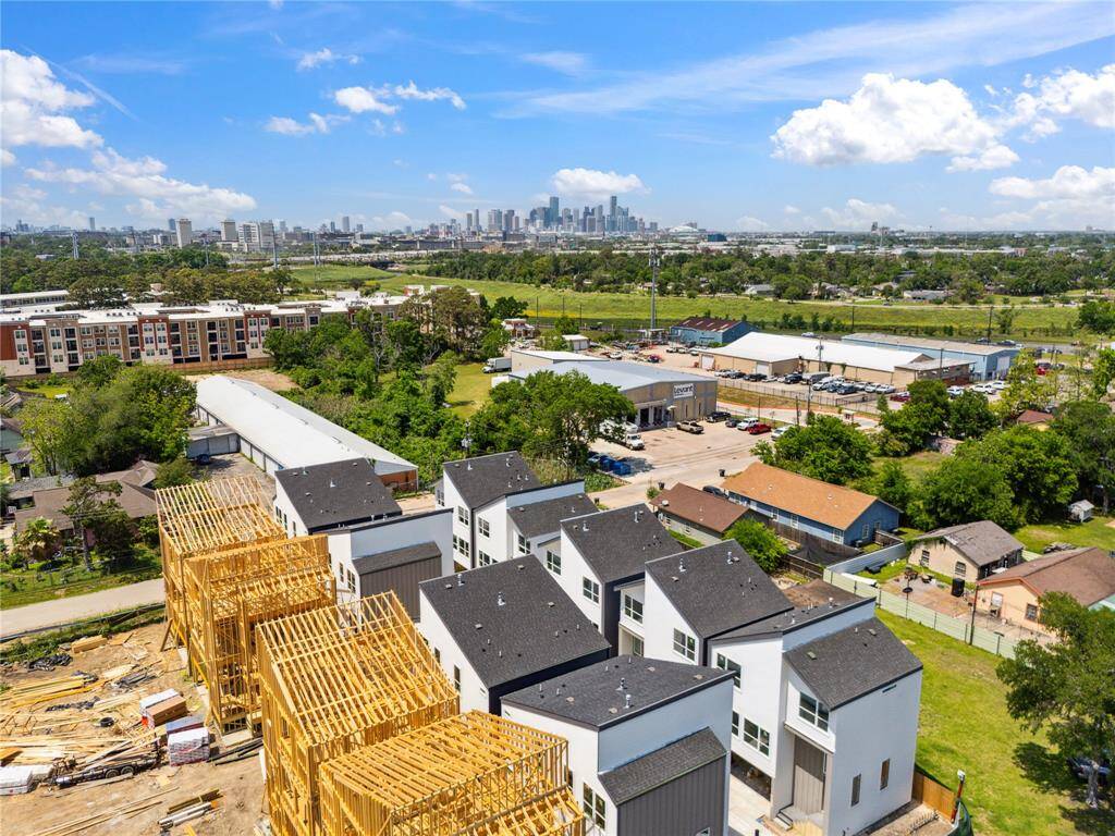Skyline views meet fresh design, inviting you into a community rooted in clean lines and forward-thinking structure.