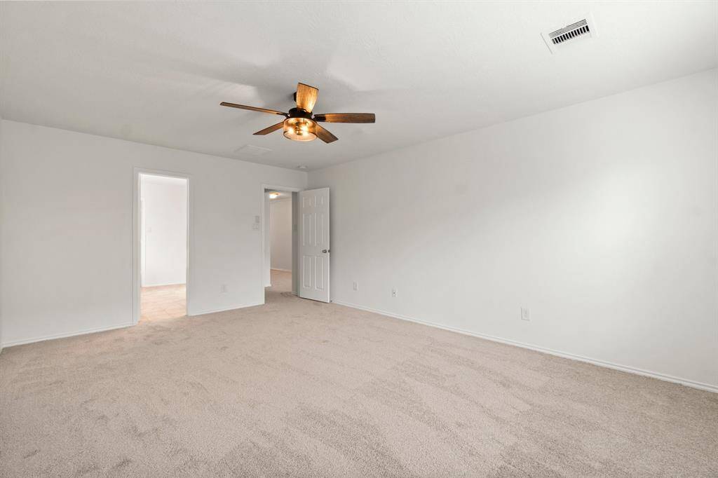 Primary bedroom. 1st floor