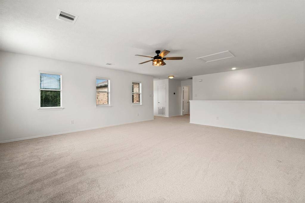 Game room. 2nd floor