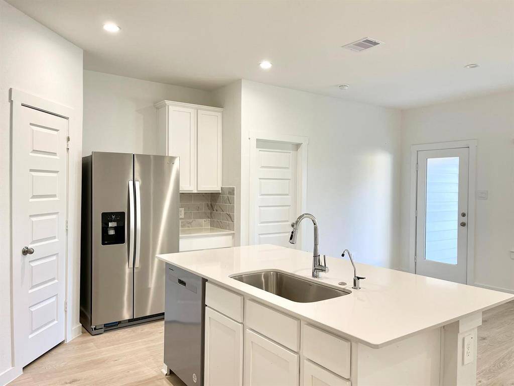 Kitchen island
