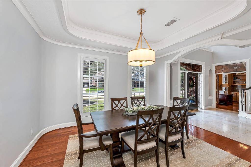 So Many Custom Home  Features