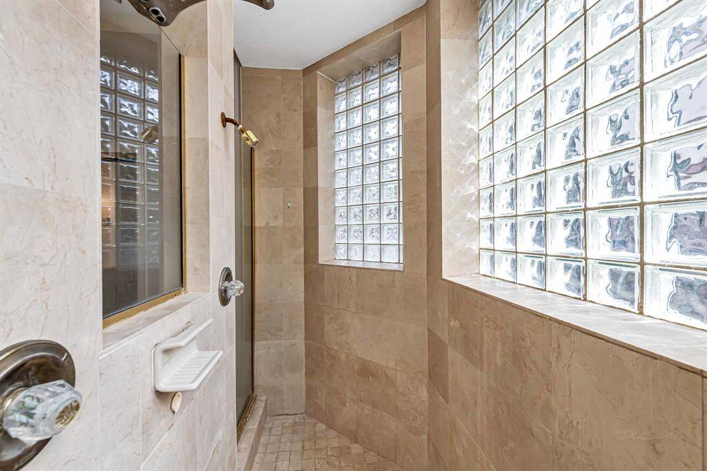 A spa like shower!!