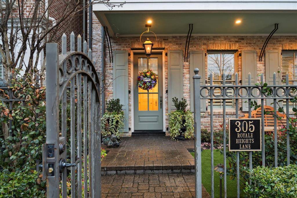Well manicured private garden welcomes you home.