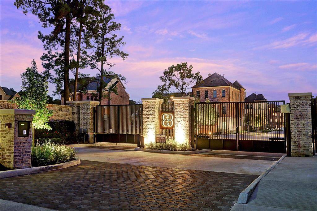 Private entry gates offering a lifestyle of luxury.