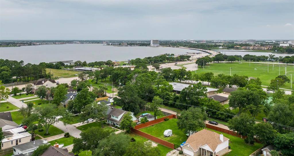 Proximity to Clear Lake