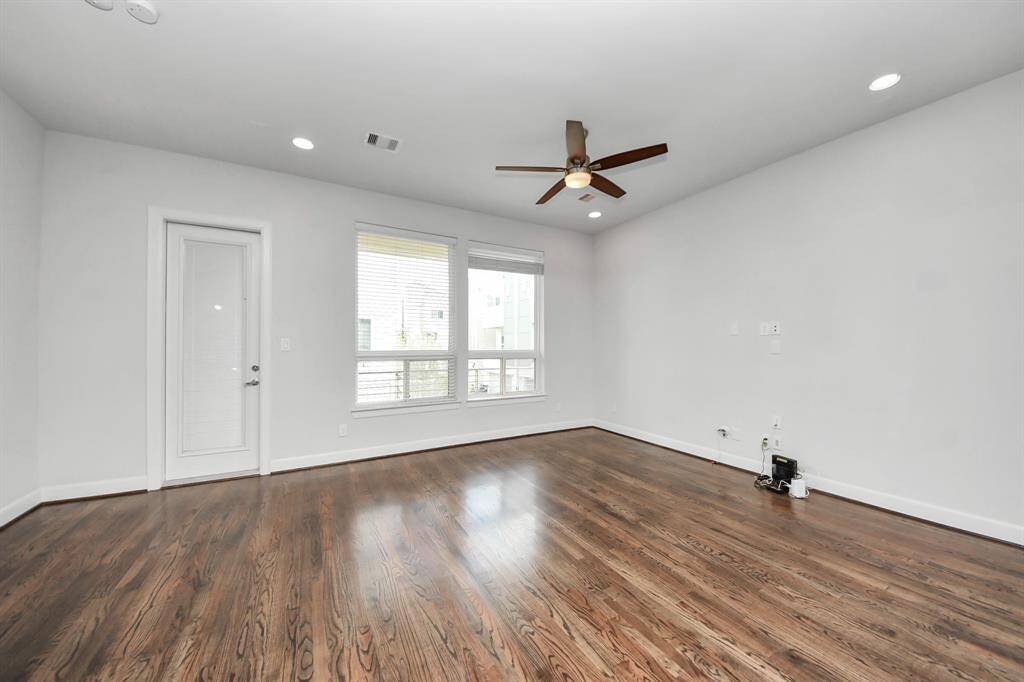 Living Room/2nd Floor Balcony Door