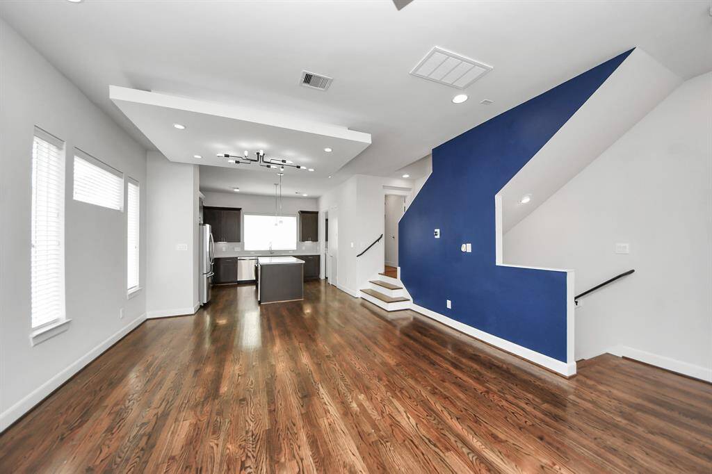 Living Room/Dining/Kitchen