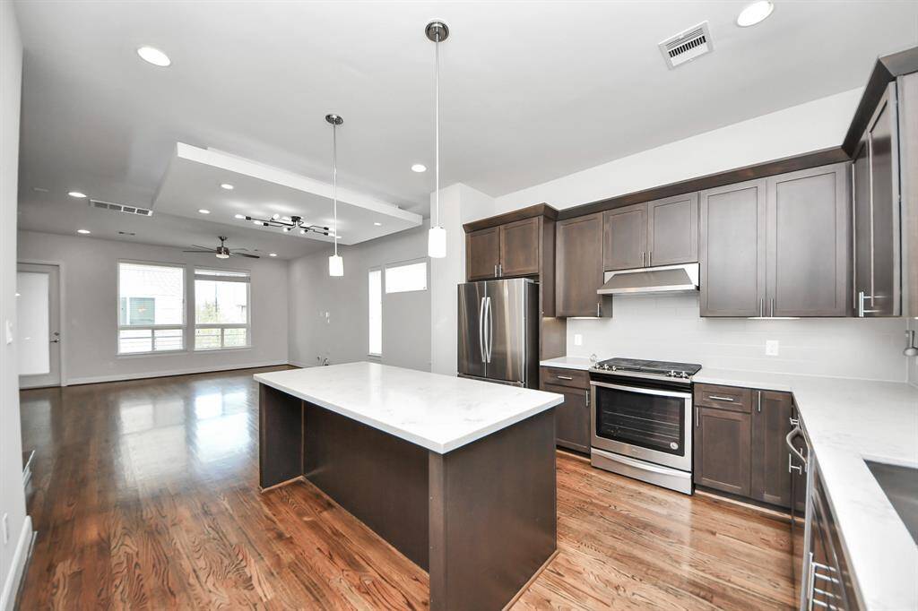 Kitchen with Island for Barstools