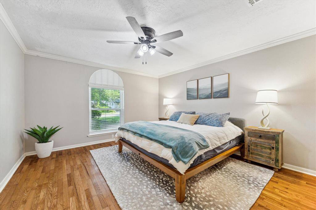 Primary bedroom on 1st floor