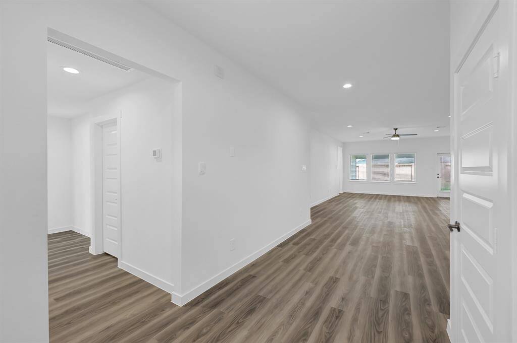 *Images and 3D tour are for illustration only and options may vary from home as built.
