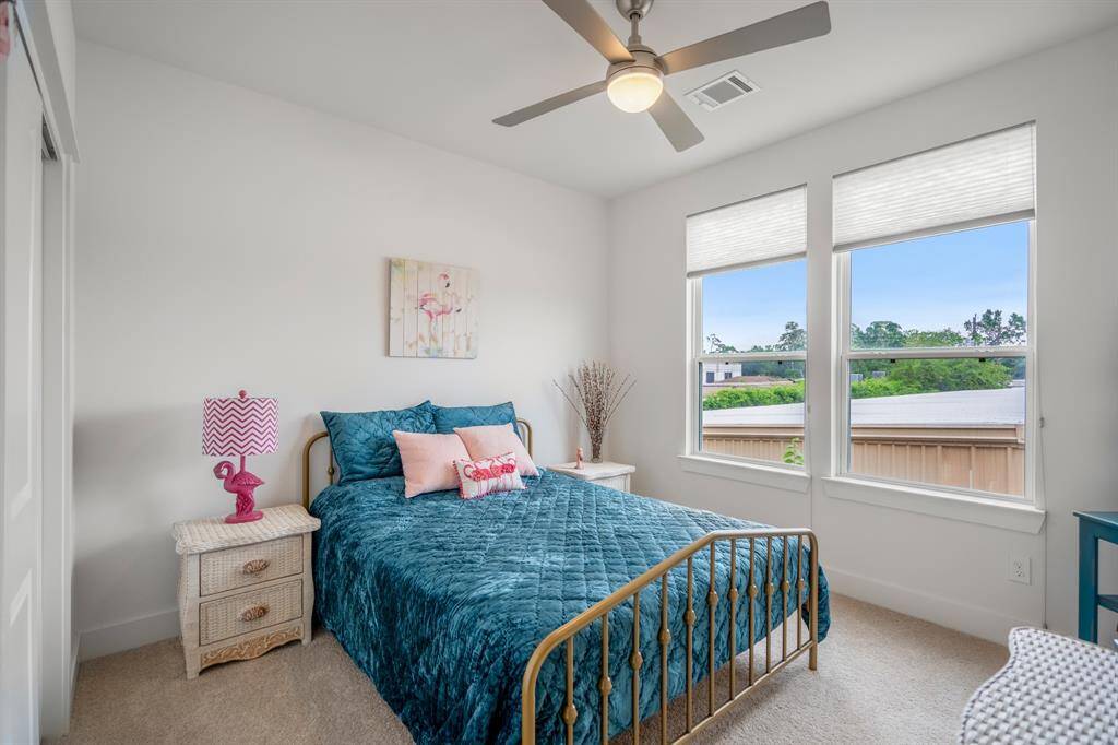 Secondary bedroom