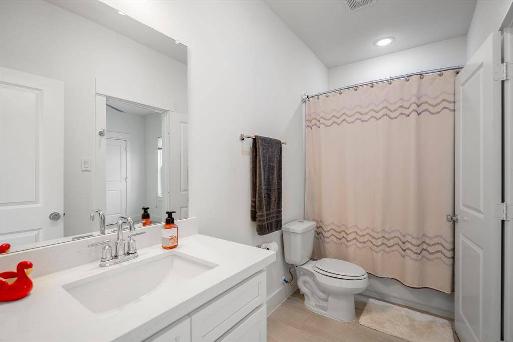 Secondary bathroom