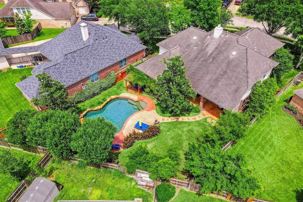 Whether you prefer to bask in the sun or find a shaded corner to reflect, the versatile layout of this outdoor space offers endless possibilities. Surrounded by nature, it serves as a serene retreat to escape the hustle and bustle of daily life, offering both privacy and expansive views.