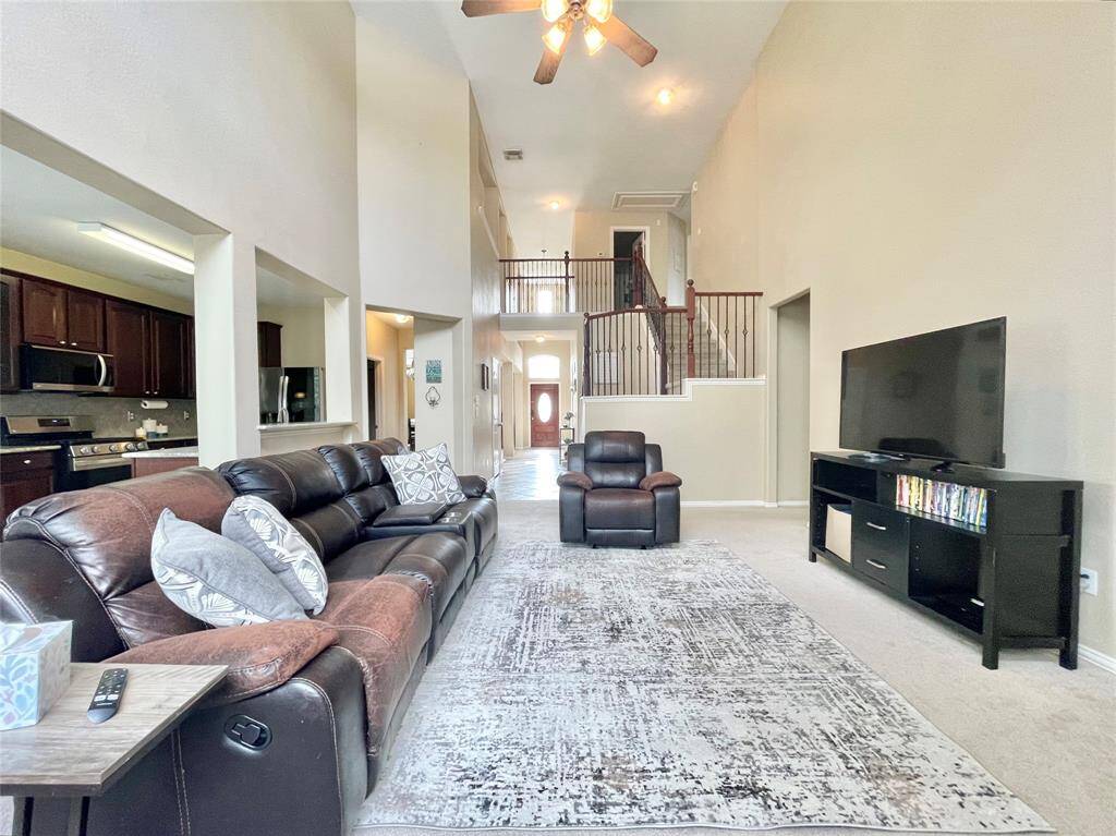 Spacious Family Room