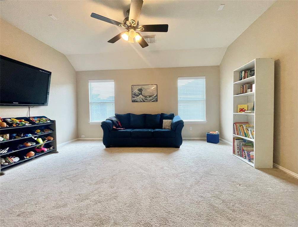 Plenty of space for the kids to play