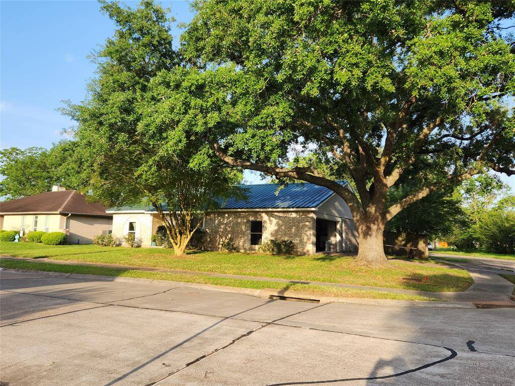 Welcome to 3315 Ashwyne Ct.