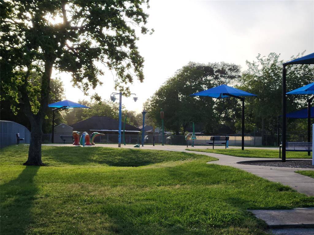 Splash pad