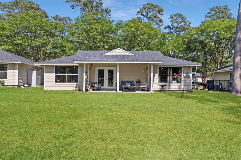 Welcome to your Margaritaville Lake Resort single-family 2/2 home. This is the close-up view from the fairway of the 9th hole!!!