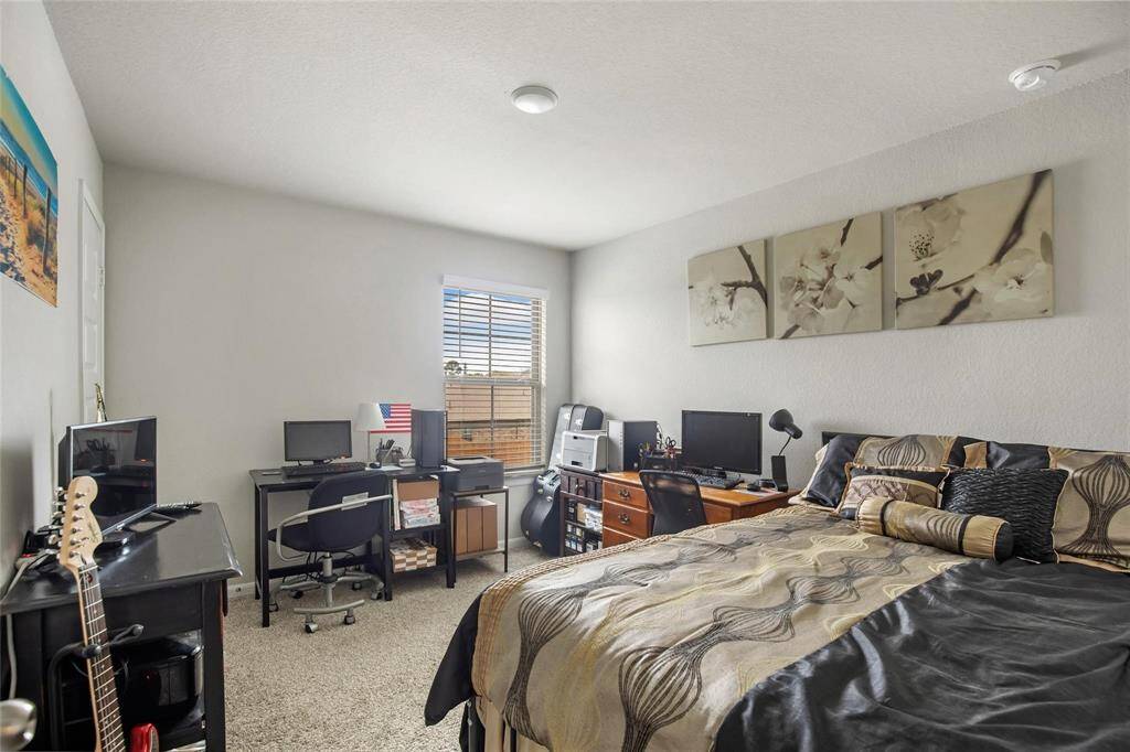 Fourth bed room