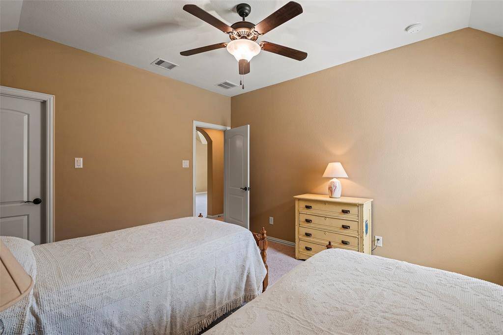 Alternate view of the 2nd bedroom.