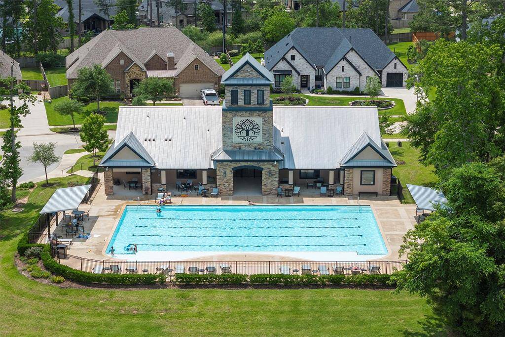 Community pool