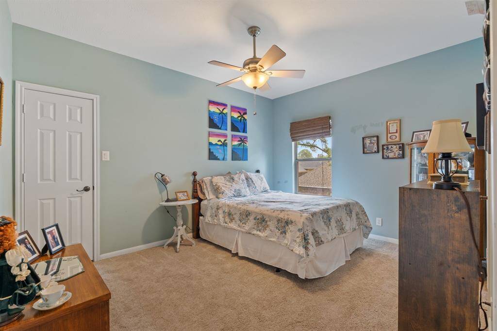 2nd Bedroom w/ texas basement access